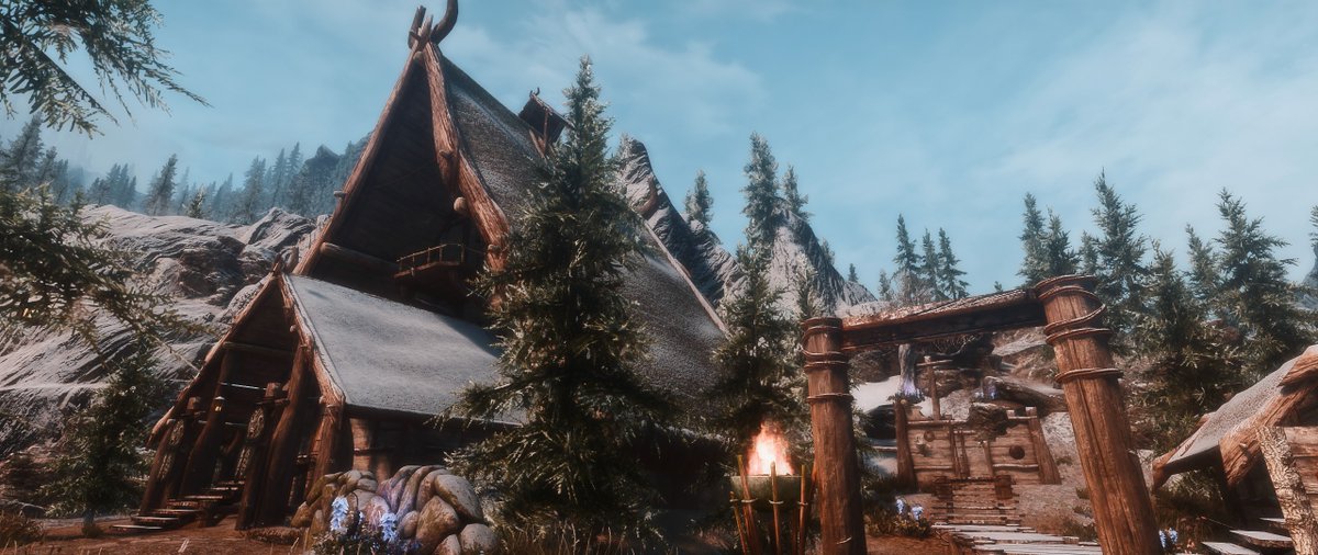 Xylluk's tweet photo. The small town of Morthal #Skyrim #SkyrimSE #SkyrimSpecialEdition #ModdedSkyrim #Morthal #ElderScrolls https://t.co/QD561qOG2U