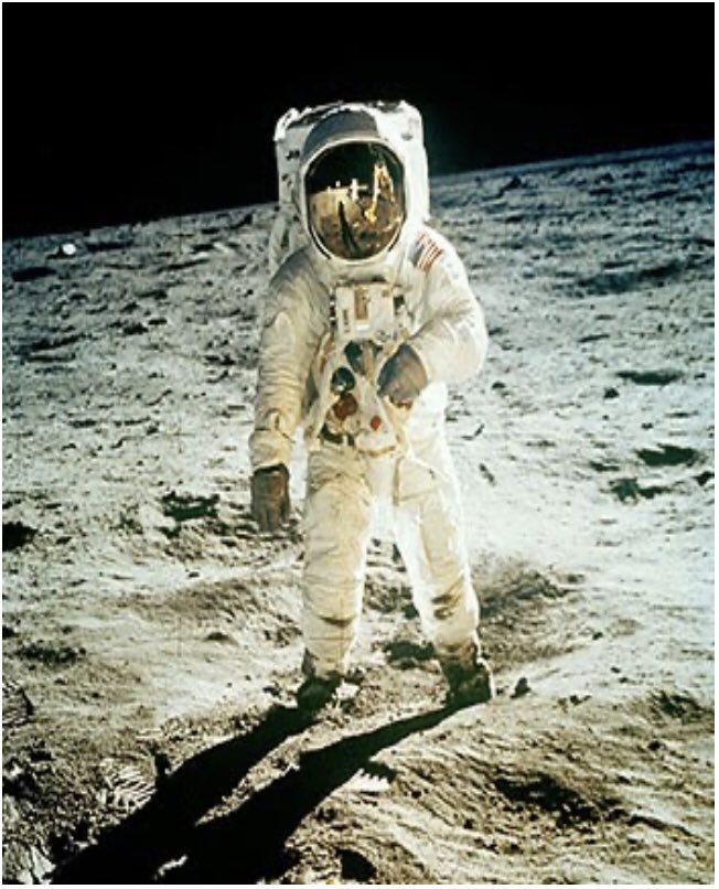 GirirajBahediya's tweet photo. “That's one small step for man, one giant leap for mankind.” - #NeilarmStrong
Before 51 years, on 20Jy1969 the dream came true to took first step on moon.
#FirstSteponMoon
#MUNCHE https://t.co/9owMbpw5Kf