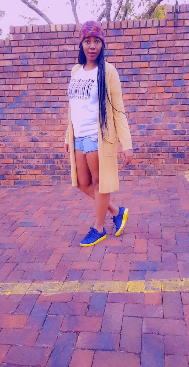 tumi_donah's tweet photo. #Sheiscool #HER 👑 https://t.co/62A2poOxO1