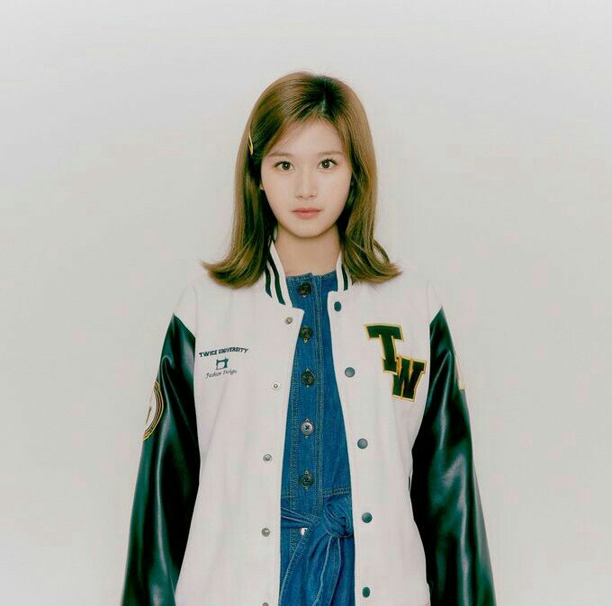 MINATOZAKI SANA10% december baby10% capricorn10% your mbti is enfp-t10% only child10% affectionate and clingy10% good at calligraphy10% likes collecting perfumes10% has an optimistic personality10% doesnt have any pet10% is afraid of thunder10% has a small (cute) voice