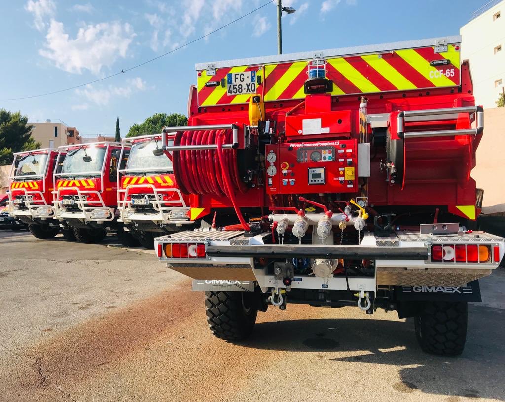 Pompiers_13's tweet photo. 🔴[#Opérations]
44 #Pompiers13 et 13 engins prennent la direction du #Gard pour venir en renfort aux @pompiersdugard qui luttent contre un #FeuDeForêt sur la commune de #Générargues. 
La colonne est complétée par un groupe d’intervention du @sdis84. 
📸 Archives https://t.co/TpZGXGU79e