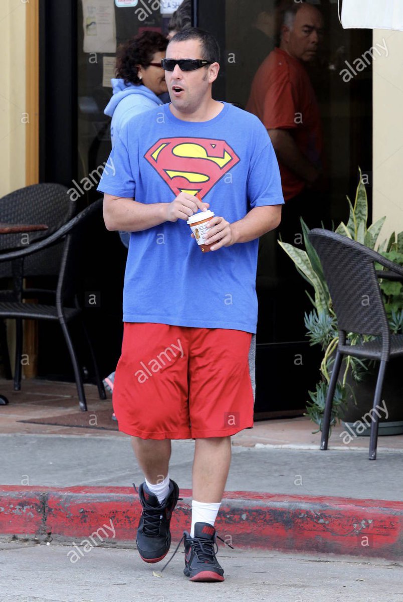 JackPogan's tweet photo. It takes class to be worth $300 mil and have ‘stay at home dad’ level drip https://t.co/VmTaJ4x2en