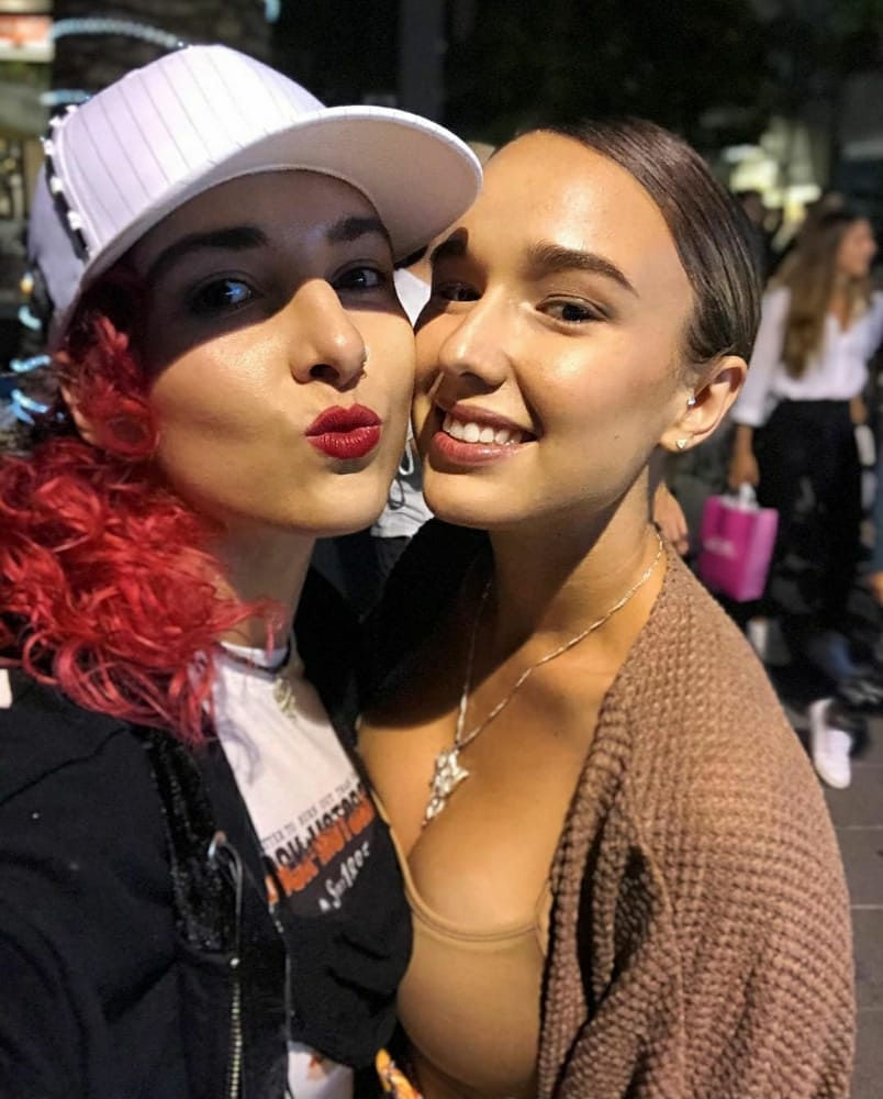 MFanshonduras's tweet photo. 🙏🙏Vacaciones Terminadas y Súper Relajadas y con la Mejor Vibra del Mundo 🙏😘Nuestras Reinas @magdaliuzza @valeriabartolini @magdayvaleria_official @emenvi_official #emenvi #MagdayValeriaSinFronteras #MagdayValeria https://t.co/Qafztp2x9y