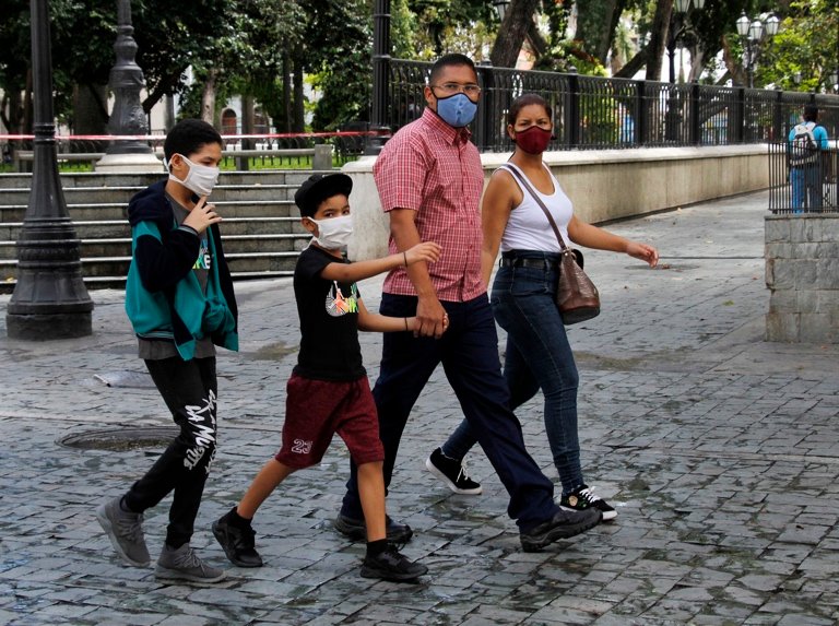 JR_55's tweet photo. #19Jul  #PonDeTuParte #DíaDelNiñoEnFamilia
Niñas y Niños son el tesoro de la Patria, demostrando en esta pandemia el mejor ejemplo con su paciencia y valentía, disfrutemos con ellos en nuestras comunidades siguiendo las medidas preventivas. 
@NicolasMaduro @dcabellor @jc87_2 https://t.co/IcQmaRKmAS