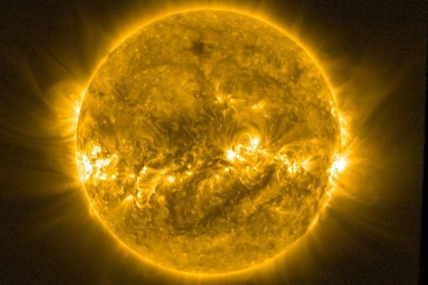 capsulasct's tweet photo. Esta semana fueron recibidas las primeras imágenes del sol, enviadas por la sonda solar Orbiter.
Más información este domingo a las 6:00 pm en nuestro programa #CapsulaSCT por @superstereo981
https://t.co/r1zEc8WYhg https://t.co/8Wz8vKWMgG