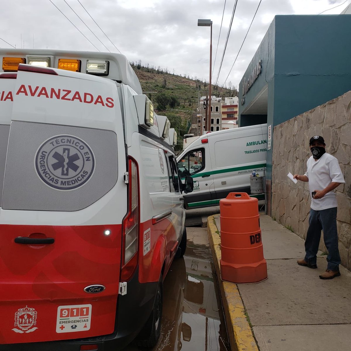 CVNZACATECAS's tweet photo. #Zacatecas enfrenta #Covid_19 sin camas ni ventiladores @Tu_IMSS @SSalud_mx @SSZ_Zac Quitan ventilador a persona adulta para dárselo a menor de 6 años que llegó grave https://t.co/B65wMH7mEu