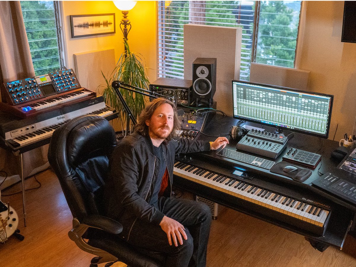 MusicTechMag's tweet photo. Based in Mt.Washington, @EricScullin tells us about the atmosphere his studio cultivates and how it helps artists achieve their vision.

https://t.co/Uh1AdKw0F9 https://t.co/ic1hbAExVW