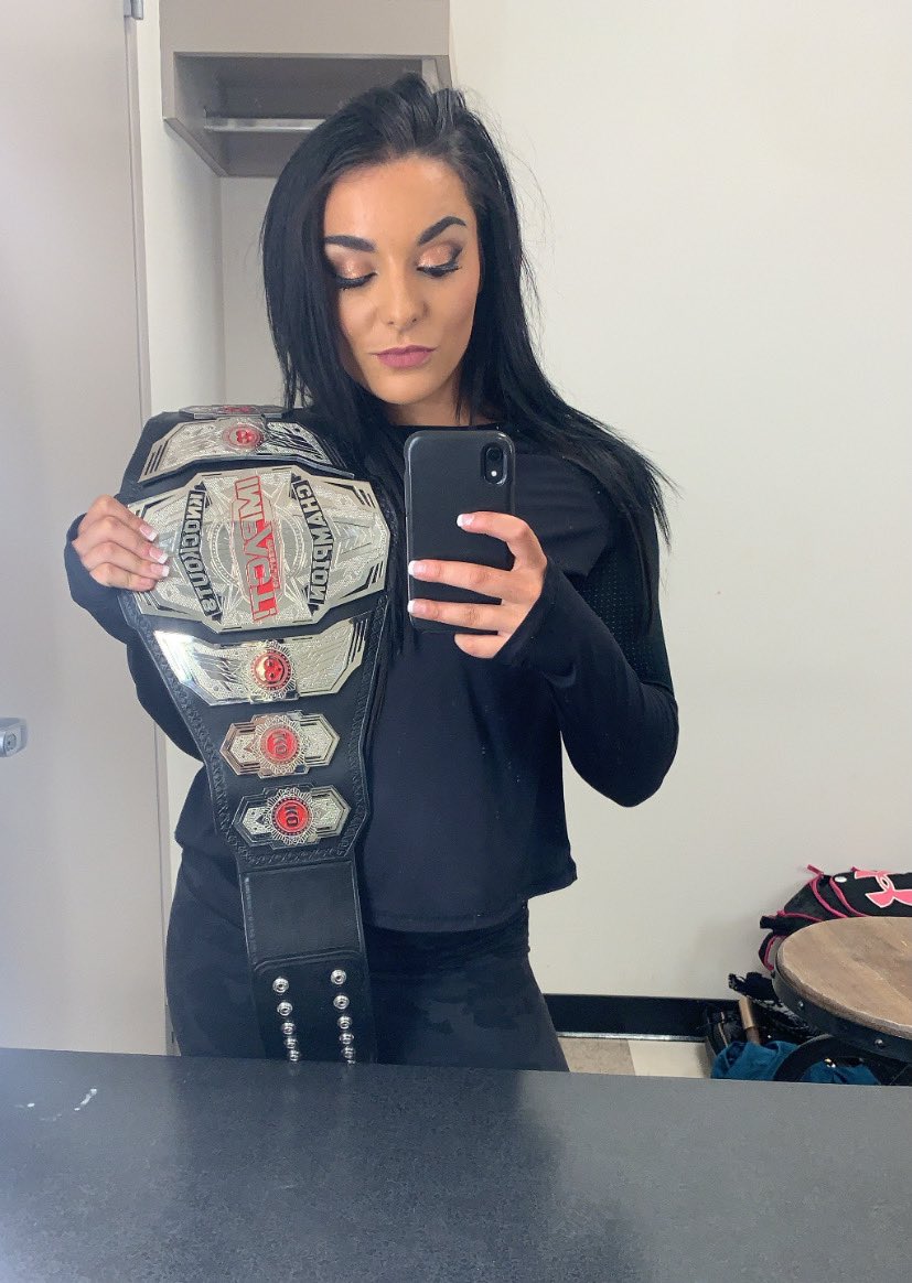 DeonnaPurrazzo's tweet photo. Good afternoon to the @IMPACTWRESTLING Knockouts Champion and ONLY the Knockouts Champion. #Virtuosa 👁 https://t.co/EZKLn7Z3DZ