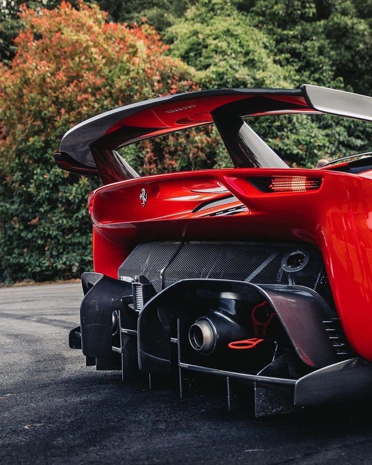 thrust_BEE's tweet image. Need to end the weekend with some Ferrari Passion.  @ferrari 
#ferraripassion
#thrustbee
#redferrari
#racecar