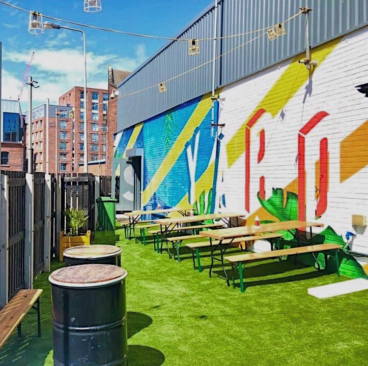 Yard is Open till sun goes down 🌞 
Love Lane draught and Craft beers .. cocktails 🍹