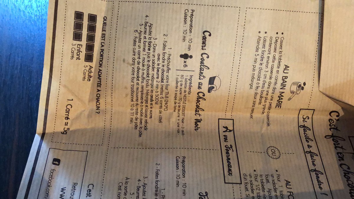qbellevra's tweet photo. @NestleFr ça serais bien de mettre la température de cuisson ... parce que du coup 10 minutes a 240 degré ça rend pas très bien .... pour info je suis pas un pro je suis là recette 😢 #nestle #nestlerecette #nestledessert #degoute #loupe https://t.co/Egg2Pu91Kb