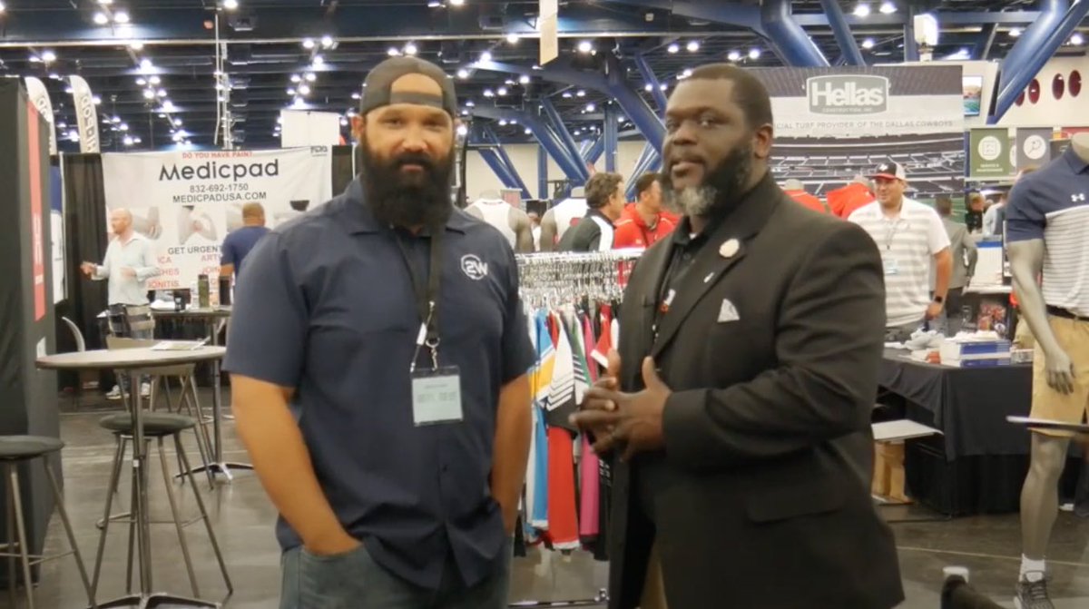 ChipBaker19's tweet photo. Seeing that this week is the @thsca Virtual Convention 2020 I had to post the interview with @mackeyspeaks from the THSCA Convention 2019.

https://t.co/Pvfi2t0fjo

Stephen Mackey helps athletes and coaches connect the dots between sports and life. @2wordstv

#tsc #stephenmackey https://t.co/eiW3bA9zTI