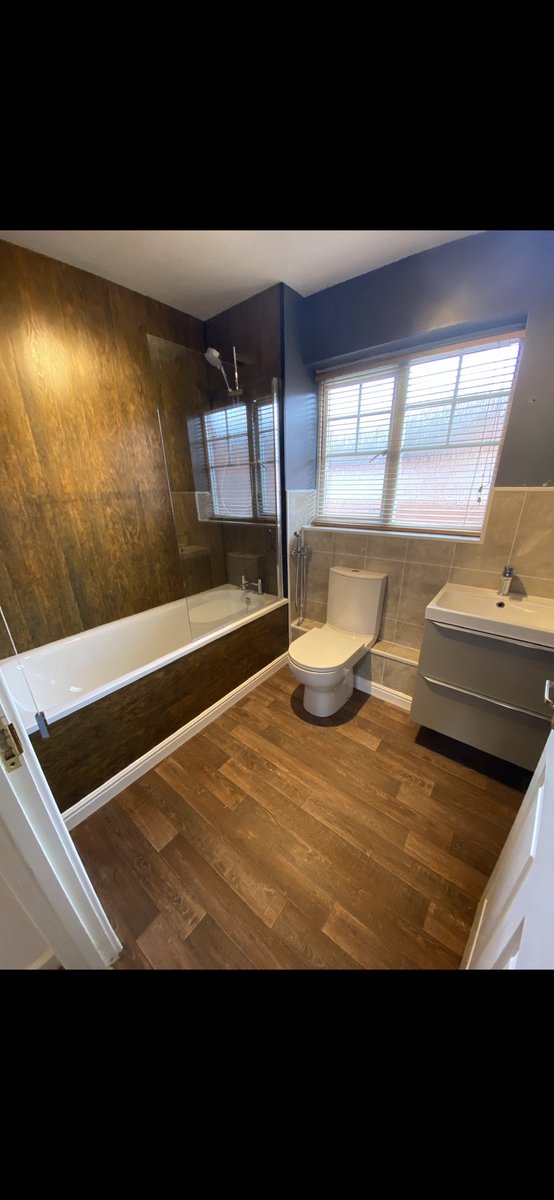 SimonHandyman's tweet photo. Complete bathroom refurbished in Burntwood this week. #Lichfield #Cannock #Rugeley #Staffordshire #Justpanels #Wickes #Handyman #Multitrader https://t.co/rjDaSFSmj8