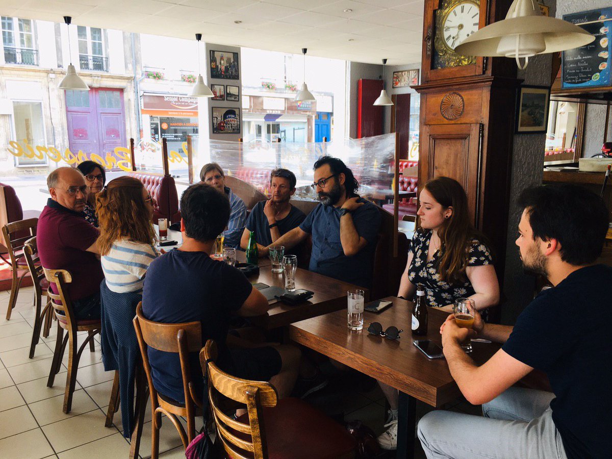 LesJeunesG's tweet photo. Hier le #TFSE faisait étape à @VilledeReims, nous avons rencontré ATD quart monde et Le regard au bout des doigts. Des échanges riches autour de la précarité, de l'accessibilité, de l'engagement avec des expériences, des discussions et de la convivialité, une belle 3ème étape ! https://t.co/aLsgT9lgyS