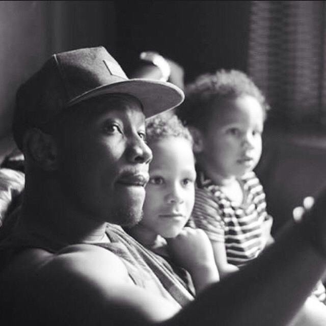 RIOowyamean's tweet photo. The Unbreakable Bond 🖤🖤
#DaddyRi #OwYaMean #RIO #Kobie #Kaleb #Brothers #Bond #Family #Commitment #daddysboysforever #futurekings2020 #nuture #Protect #sons #integrity #themancs https://t.co/Sc3PHAuF7U