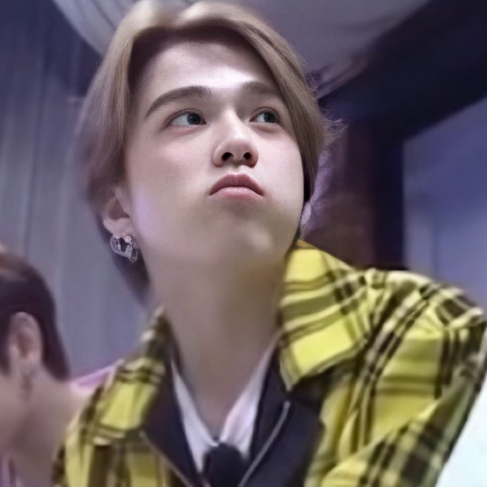 ชอบมากเวลาน้องทำตาแป๋วสนใจฟังเพื่อนพูดแบบนี้ ดูเลี้ยงง่าย ถึงแม้จริงๆจะดื้อเงียบมาก55555555 #ASAHI