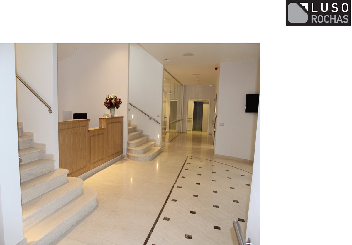 LusorochasLda's tweet photo. Natural Stone Project By #lusorochas to make this beautiful floor we use #mocacream and #emperador stone for a luxury floor ! https://t.co/4lyLypZyUo