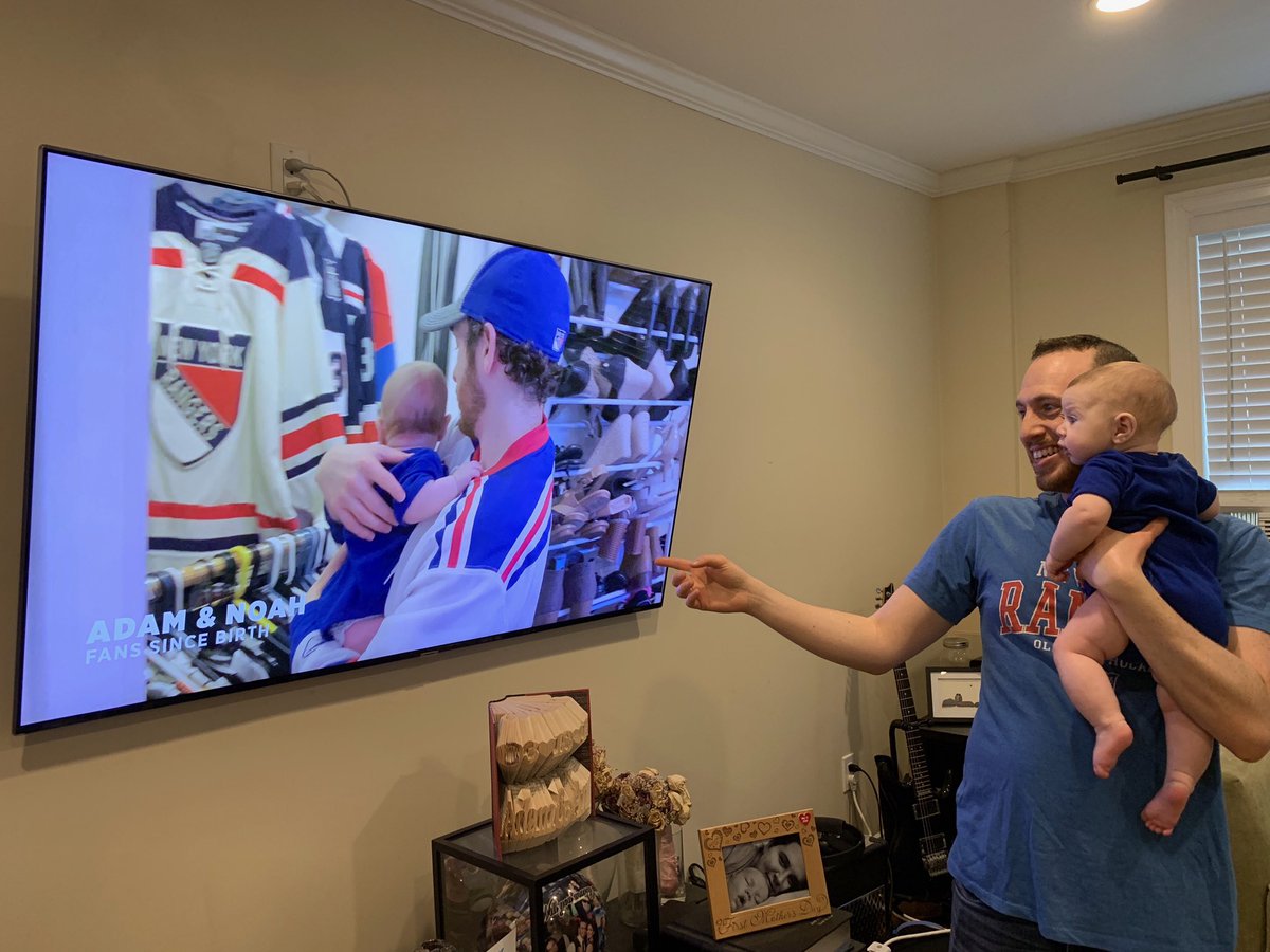 GMan_018's tweet photo. Seeing ourselves on the big screen! https://t.co/4wQfCajq8N