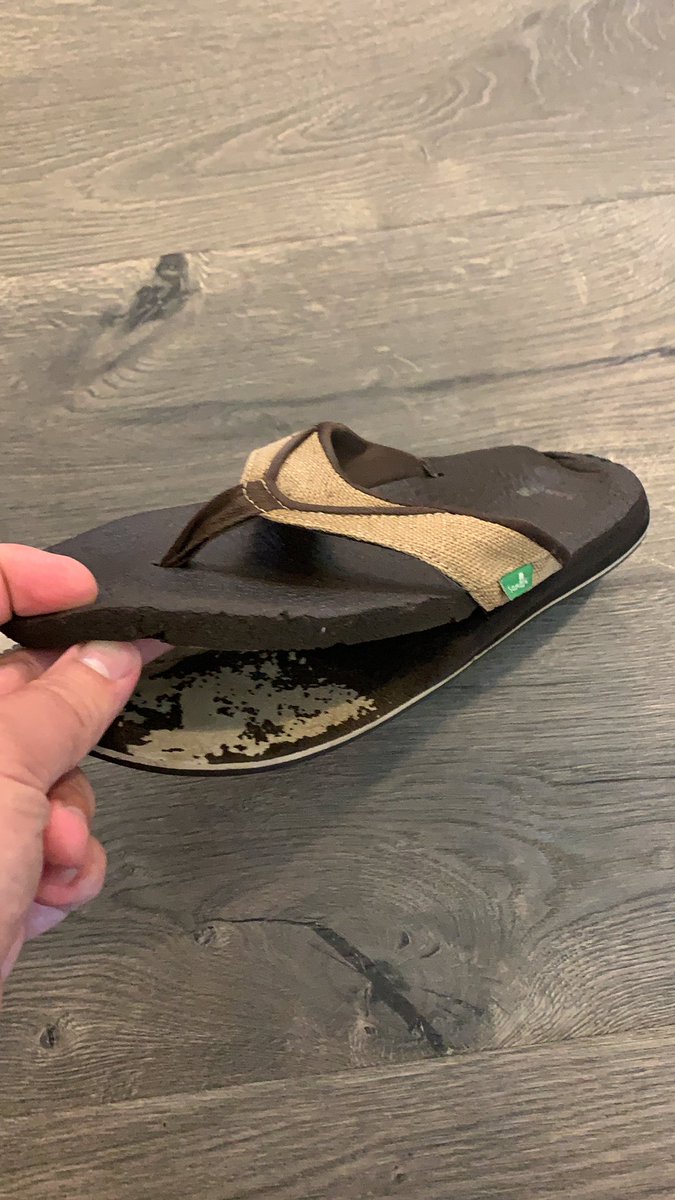 stevgroves's tweet photo. 8 years! Well done @SanukFootwear https://t.co/a1EltRo1Rx