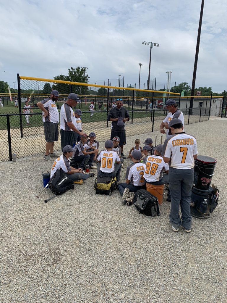 juniorlynng's tweet photo. Good win boys!! @HawaiianHitfest #HawaiianHitfest20 #Wolverines202011A https://t.co/3UZ766OaiL