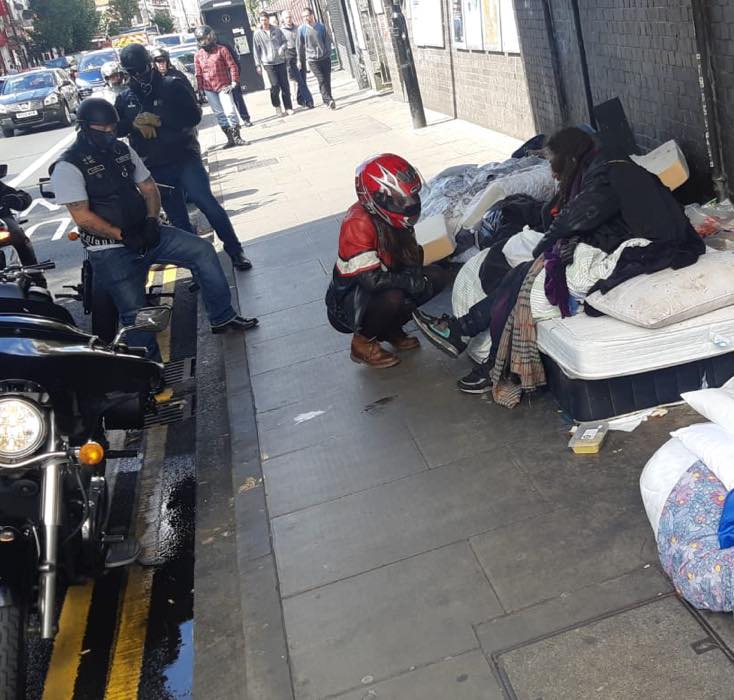 _WithCompassion's tweet photo. Meet @kaotic_uk! 🏍 A group of first responder bikers who have picked up over 200 of our delicious meals &amp; delivered them to those that need them most! Thank you for all your hard work and the difference you're making 🥘🙏🥗

#cookedwithcompassion #helpfeedLDN #noonetobedhungry https://t.co/AR16etDBCc