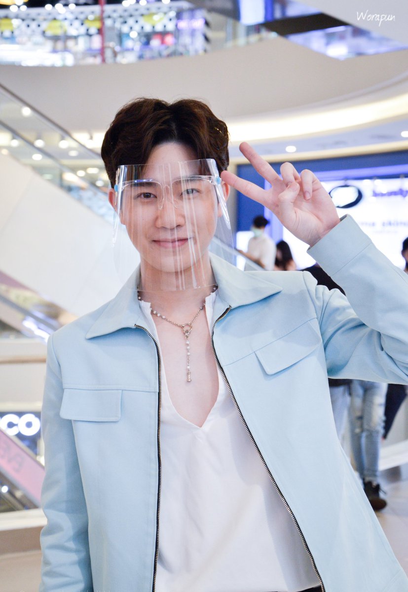 Ploysa011's tweet photo. ต่อให้เจอกันทั้งวันก็ยังไม่หายคิดถึงอยู่ดี...เจ้าเด็กดื้อที่น่ารักกกก💙 #BestYimXPairaupraupring #Mynameis_yim https://t.co/2LgPR63kwr