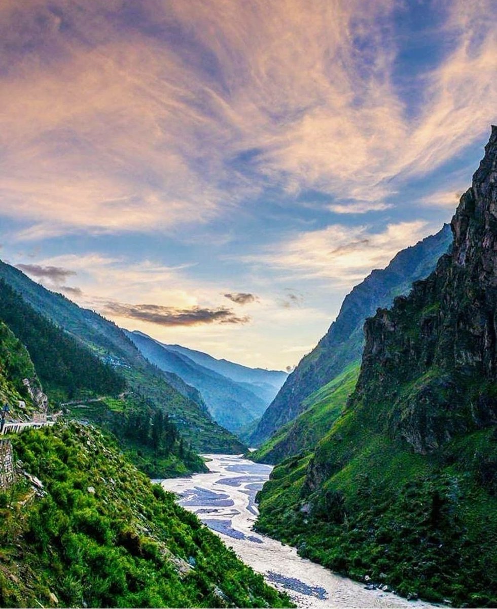 iTouristBaba's tweet photo. The view 😍😍
Lata Village, Chamoli, Uttarakhand, India

follow @iTouristBaba

#indiatourism #incredibleindia #beautiful
#beautifulview #scenicview #naturephotography #explore #travel #travelphotography #travelgram #traveltheworld #travelblogger #travelgram #traveler #travelindia https://t.co/zlXT4x9HMr