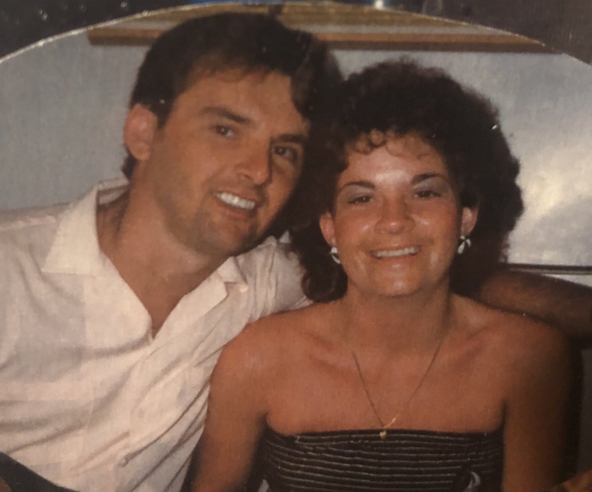 uberdizz's tweet photo. FORTY YEARS!

Congratulations &amp; Happy 40th Anniversary to my parents!

You’ve supported each other through the entire wheel of what life has thrown at you.

Here’s to more health and the same amount of happiness for the years to come!

❤️ https://t.co/LPsgLdhZdP