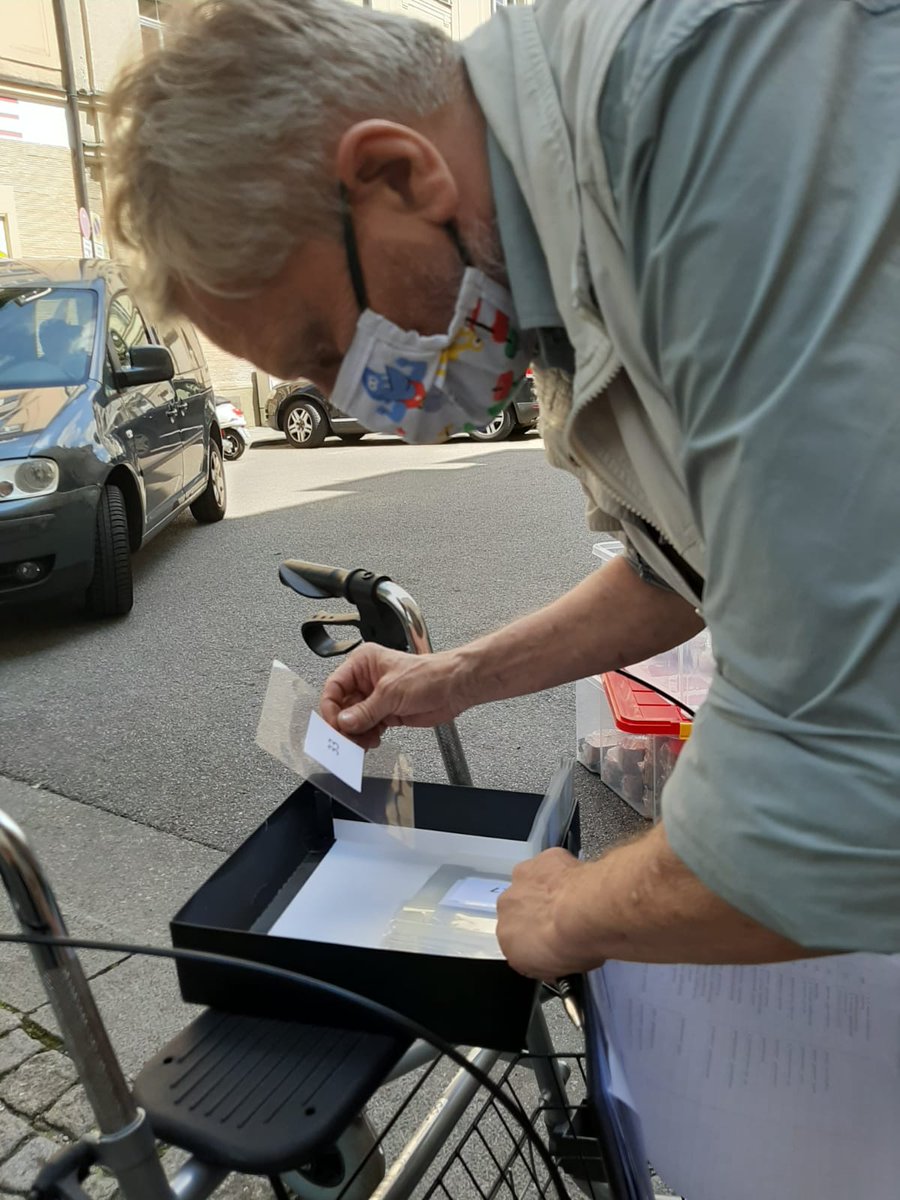 Igeps01's tweet photo. Und wie angekündigt waren wir heute zum 17. mit unserer #direkteStrassenhilfe unterwegs.
Und wieder war der Andrang extrem hoch. https://t.co/BaX6nlEVHw
