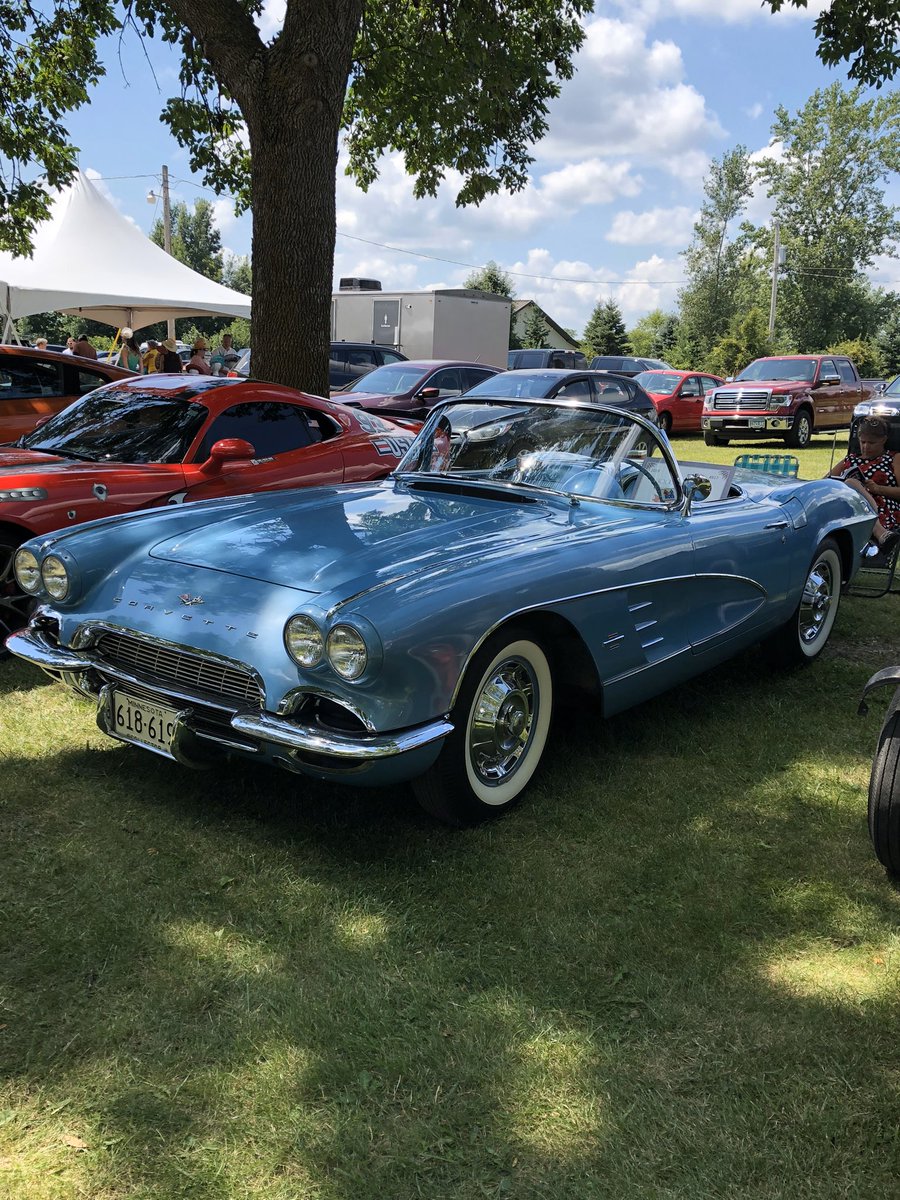 RyClayson's tweet photo. @GarageSquadTV #GSCarShow. We love our β61 https://t.co/x8w42AHA01