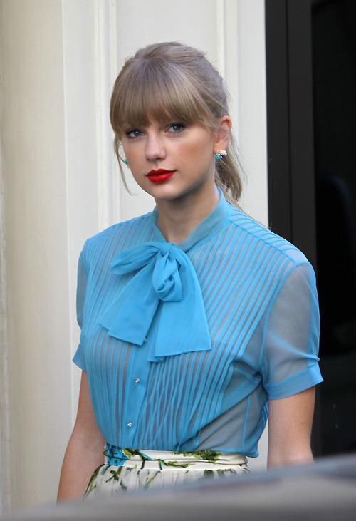  #MTVHottest Taylor Swift pastel blue