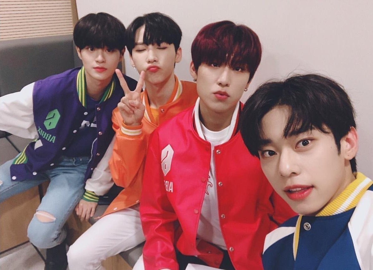 m521522's tweet photo. 💛💙🤍💜
#에비뉴의_답은_온리예삐
#RedUpForAB6IX https://t.co/erQj6BCmDF