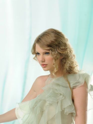  #MTVHottest Taylor Swift pastel green