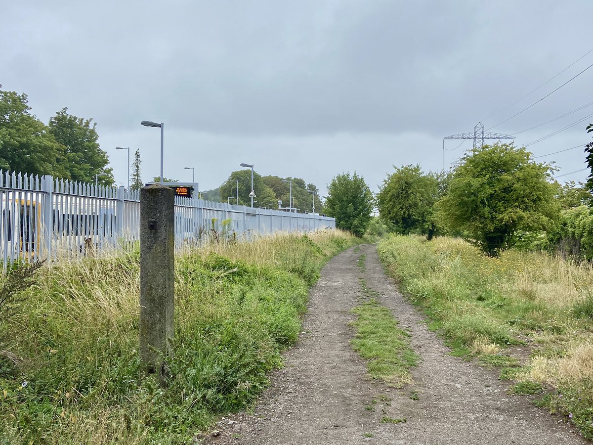 Easing back into train travel for leisure, so took the train to Crayford (Zone 6) and walked home to Zone 3, including the length of the Shuttle Riverway, a LB Bexley path from the mouth [1] to the source [2] of the River Shuttle, a beautifully clear suburban ‘river’. [3]