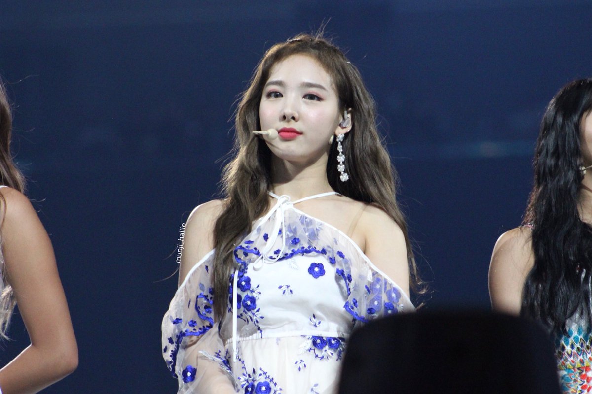 archivenayeon's tweet photo. I still think a lot about this nayeon https://t.co/nWk9TaNyPp