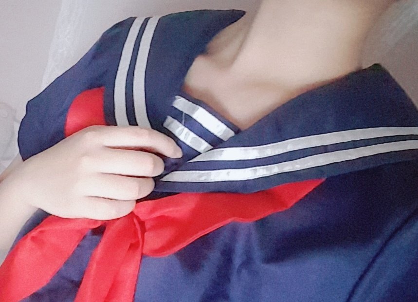ryeon_3's tweet photo. 나는 세라복이 있어 https://t.co/mpgYZPubuE