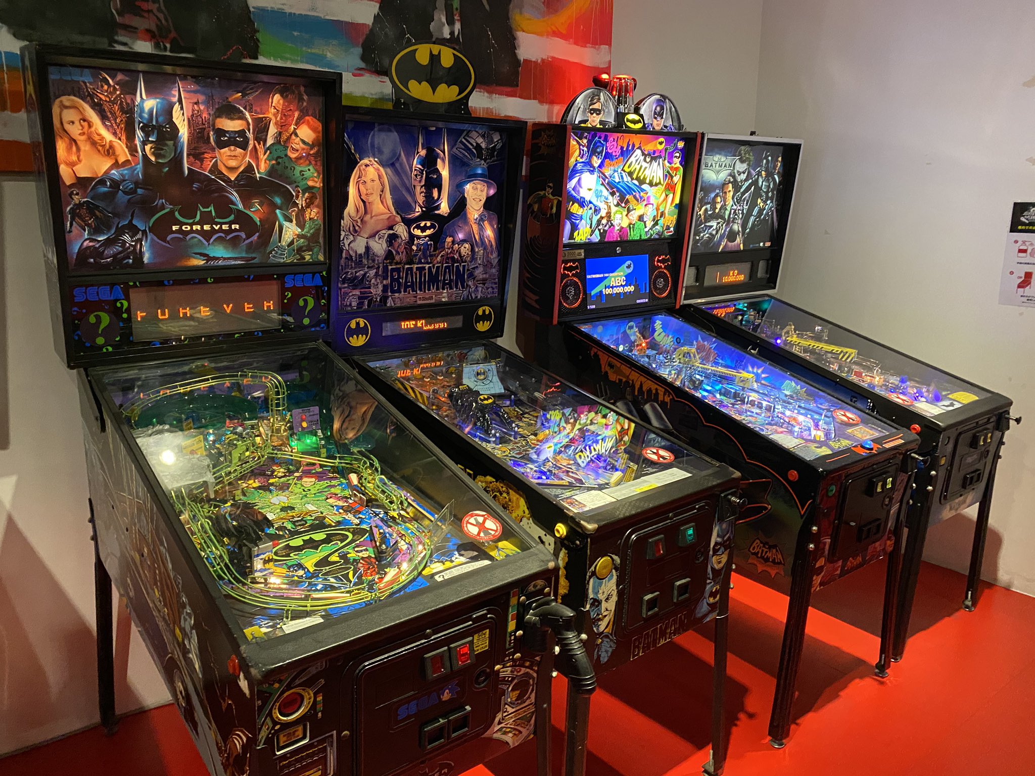 Papiko シルバーボールプラネット バットマンだけでピンボール4台揃ってるの凄い T Co Z2j8mprefr Twitter Papiko シルバーボールプラネット バットマンだけでピンボール4台揃ってるの凄い T Co Z2j8mprefr Twitter