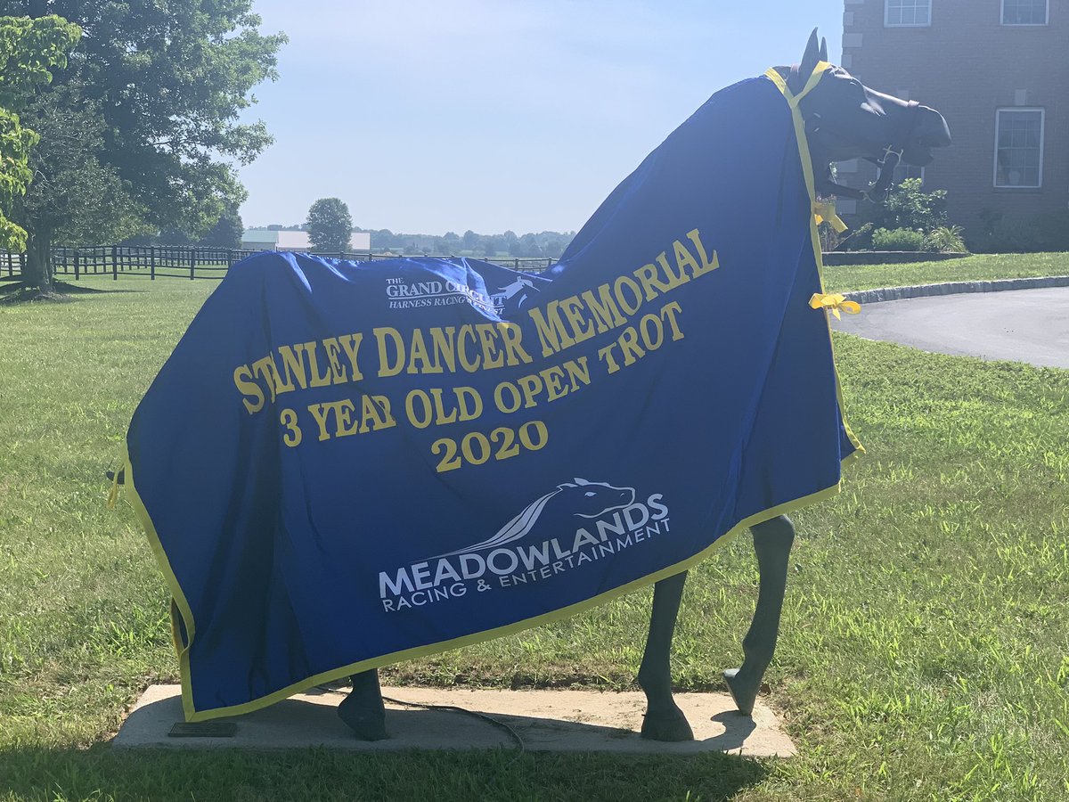 NancyTakter's tweet photo. Not many blankets haven’t been on that horse! Blessed to FINALLY get @TheMeadowlands Pace blanket on it! Great job team! @Gingras3 @KRemmerswaal on aside the Stanley Dancer blanket was on it last night for a few hrs 😂 https://t.co/FEBhI7DJNb