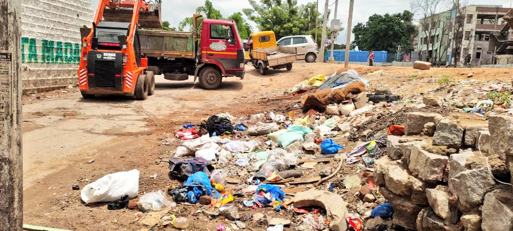 Teja_khairtabad's tweet photo. Maked garbage cleaned at Ms maqtha near eidgah 
My area my pride 
Swach Telangana . https://t.co/de7V5egsEW