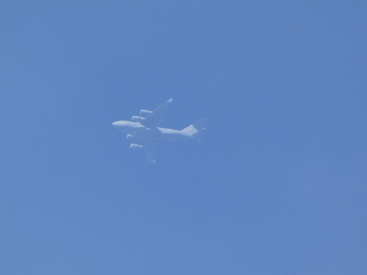 EHEH_Spotter's tweet photo. United States Air Force Boeing C17A Globemaster III (96-0006, #AE07F0) as U.S. Air Mobility Command flight #RCH331  FL320 @ EHEH

#potn #milair #avgeek #planespotter #USAirforce https://t.co/mDewMVC0Oq