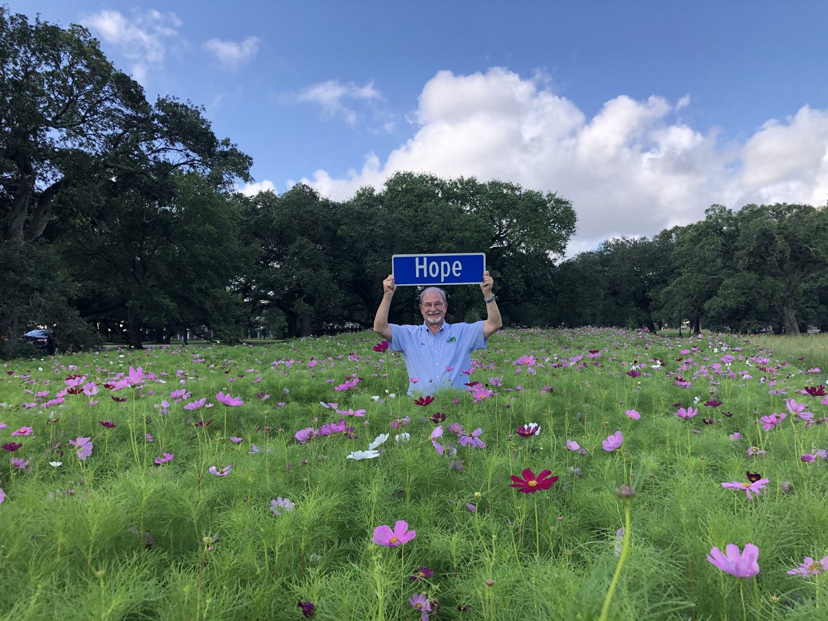 hopephotoprj's tweet photo. "The natural flights of the human mind are not from pleasure to pleasure, but from hope to hope." Samuel Johnson
@NOLACityPark #CEO #BobBecker #sowing #fields of #hope in #nola w/ #TheHopePhotoProject @hopefornola #wildflowers #olmstedpark πΈ #JonathanFerrara prjctmgr @megankoza https://t.co/QRxzn7maxL