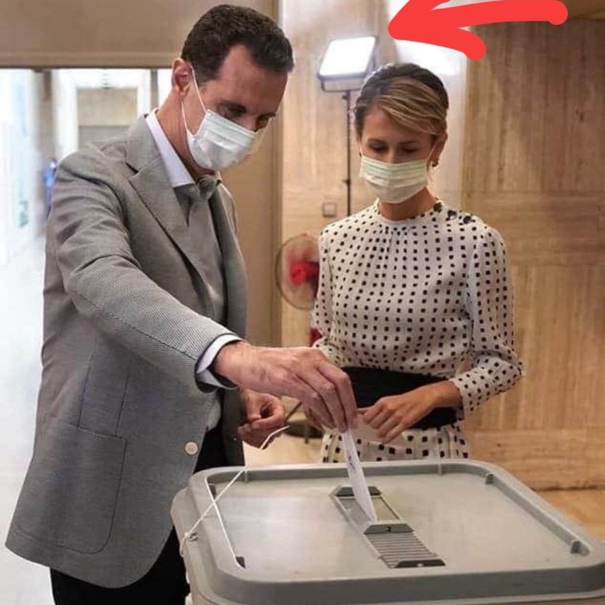 yeeesr90's tweet photo. Stupidly staged as usual in #Syria 
I am wondering what would happen to the director 

2020 Syrian parliamentary election
click for full size 👇 https://t.co/Vra3C1CvU7