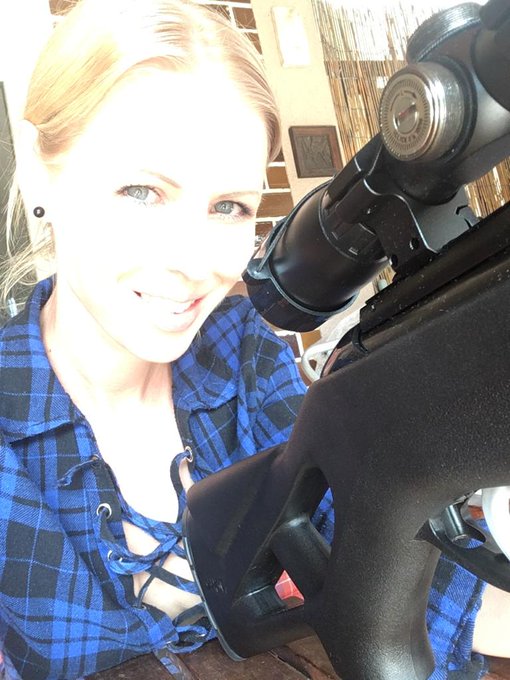 That's what I am going to do for the next two weeks. Be aware of me then 😁 https://t.co/9UmSdeJC8F<a href="/tag/asswednesday"class="tags"><span>#asswednesday</span></a><a href="/tag/merculedi"class="tags"><span>#merculedi</span></a>