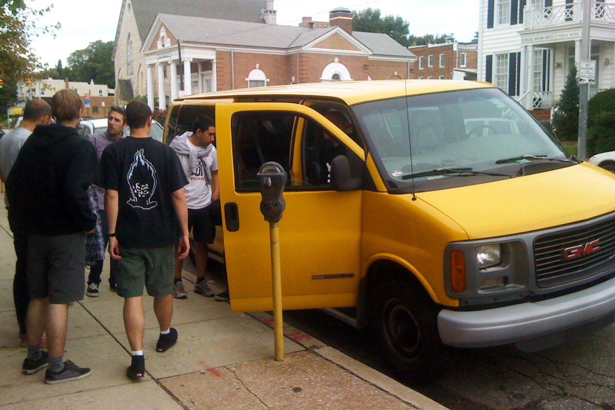 punk_vans's tweet image. From @remissionhardcore from Chile “ Our first U.S. Tour in 2011. This yellow van was borrowed from @reactrecords and used by many Baltimore/PA area bands like Mindset, Praise and Sacred Love. It was Remission&apos;s first tour ever and a wonderful time.”
#remissionhc #reactrecords