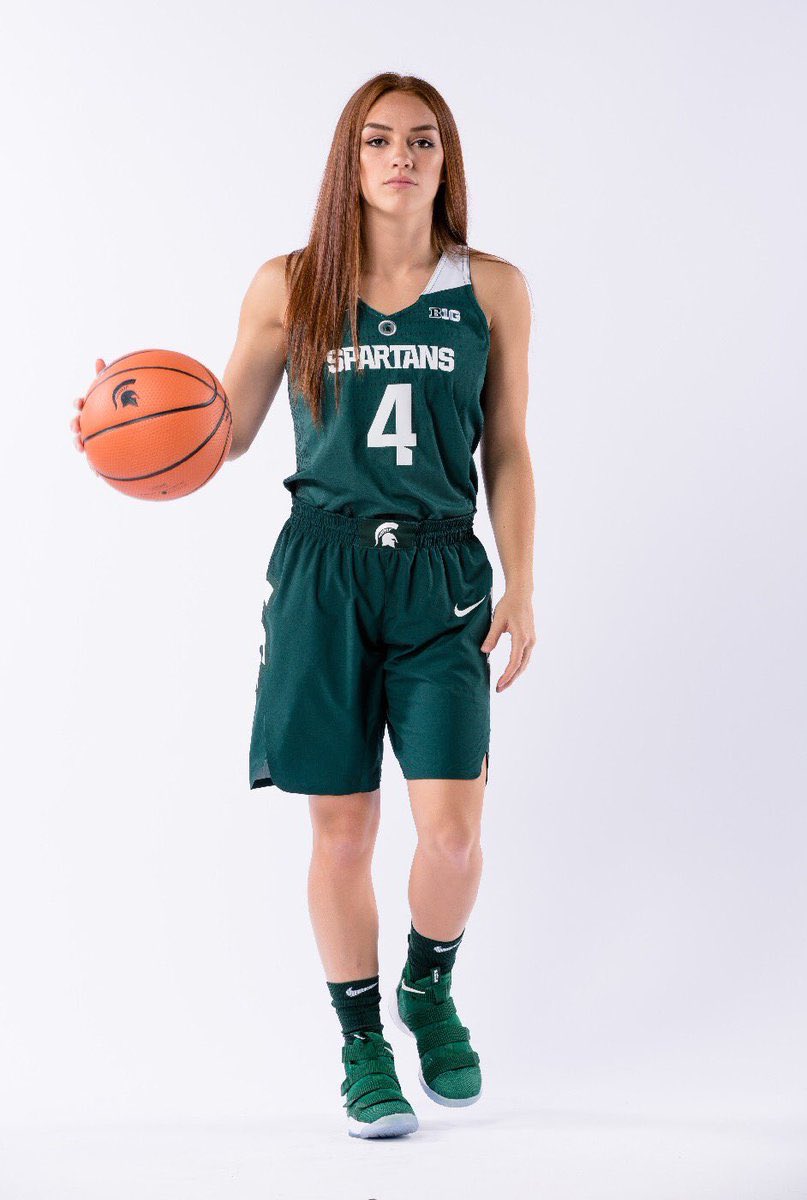 The_Explorium's tweet photo. Episode 10 of #TheExplorium is LIVE 🔥
Former ELHS and MSU hoops Star Taryn McCutcheon (@taryn_it_up4) talks about her story, breaking the all-time MSU assists record and life after college 🌎🏀
Listen here ⬇️
Spotify: https://t.co/4dnUiL7fy3
Apple: https://t.co/Js4xxrW7nE https://t.co/3QcoFnESnS