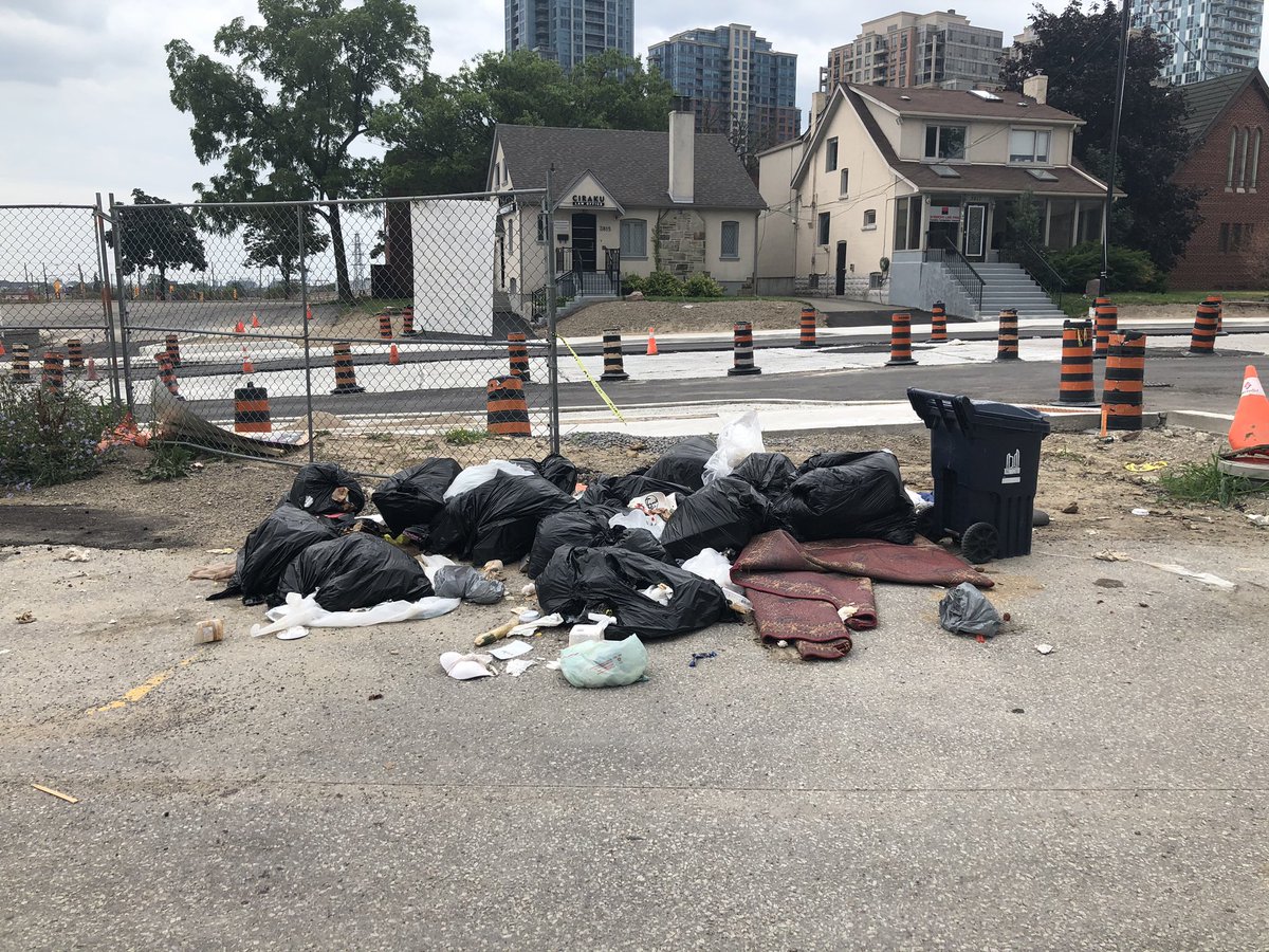 atom_pierce's tweet photo. @311Toronto can you please pick up the garbage at the corner of Bloor St West and Prennan Ave. It’s been her for close to a month now. https://t.co/HYN9brYQfN