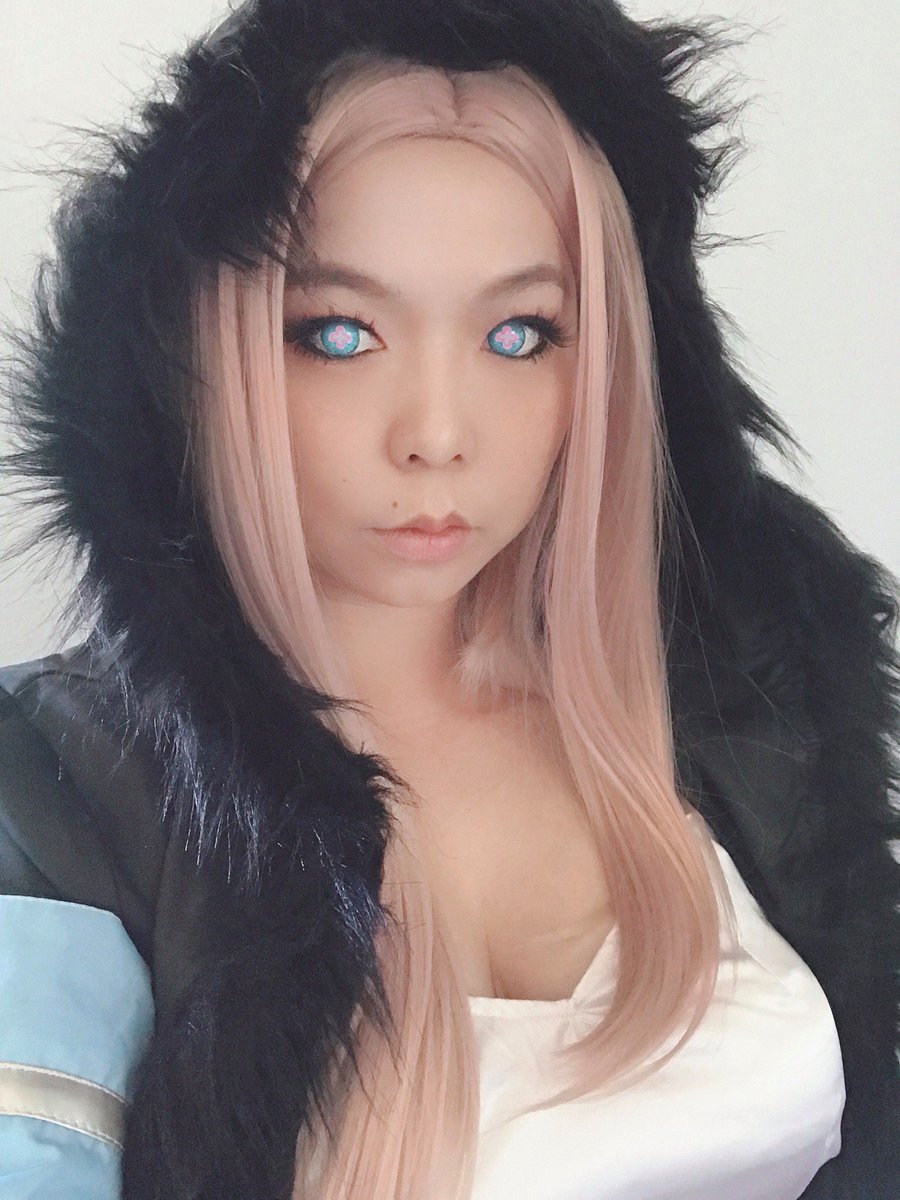 LadyAuroraCos's tweet photo. Hello and joining the #CosplayersUnder1k 🙏🏻 I've cosplaying since 2006 and you prob know me as the #BlakeBelladonna cosplayer 😅 I occasional do original costumes too!

Check out more pics on my IG @ ladyauroracosplay 

📸 @pleasesavemycat https://t.co/iB3YYsUOcF