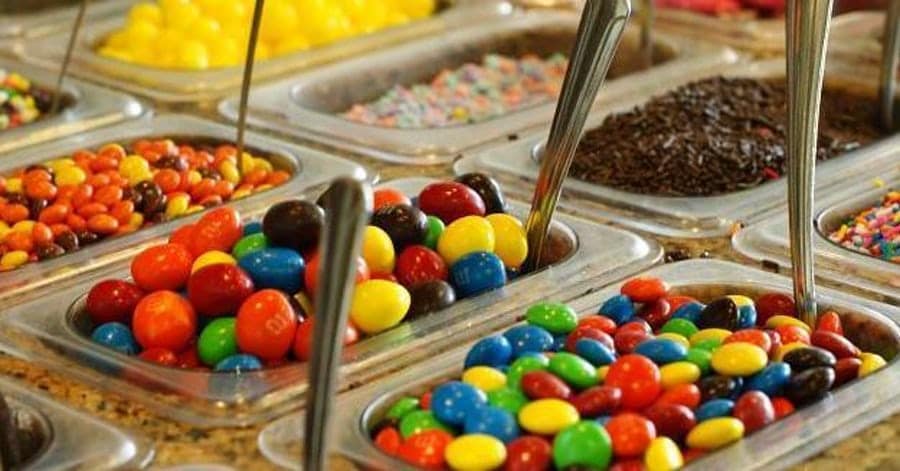 LocalScoopCLT's tweet photo. Happy National Ice Cream Day! Swing by #LocalScoopCLT at one of our two locations, #PromenadeonProvidence or #DowntownMatthews! Every order gets one free topping (today only while supplies last)! #Charlotte #Ballantyne #Matthews #SouthCharlotte https://t.co/8VFBiIizp0