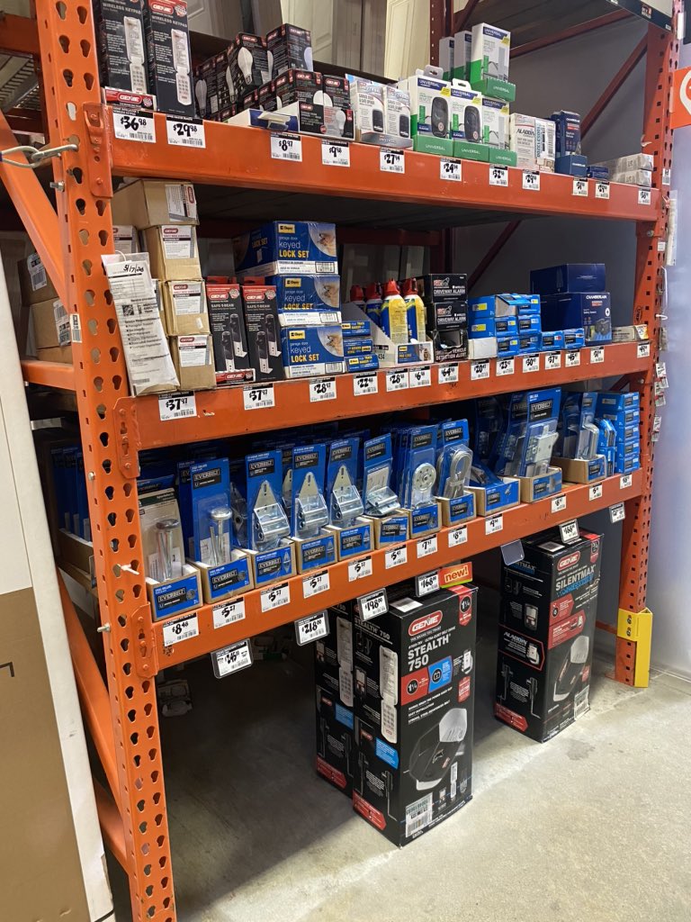 SharissaHardawa's tweet photo. My Millwork team killing packdown today!!! Thank you Mike G and Mike C!! #SpecialtyStrong #PackdownChallenge @HD_LuisD @GraceKi23492858 @MateGerry @HBullard13 @kelly_presti @hmalak @AcevedoRosemary @JasonArigoni https://t.co/LygUDmw1mH