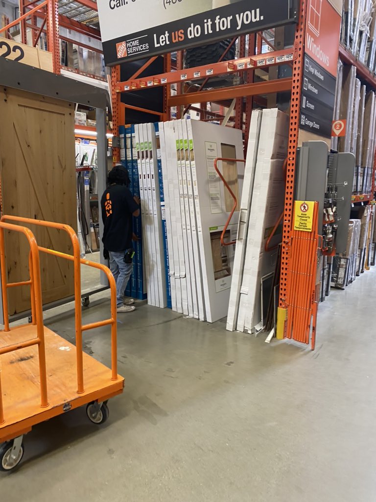 SharissaHardawa's tweet photo. My Millwork team killing packdown today!!! Thank you Mike G and Mike C!! #SpecialtyStrong #PackdownChallenge @HD_LuisD @GraceKi23492858 @MateGerry @HBullard13 @kelly_presti @hmalak @AcevedoRosemary @JasonArigoni https://t.co/LygUDmw1mH